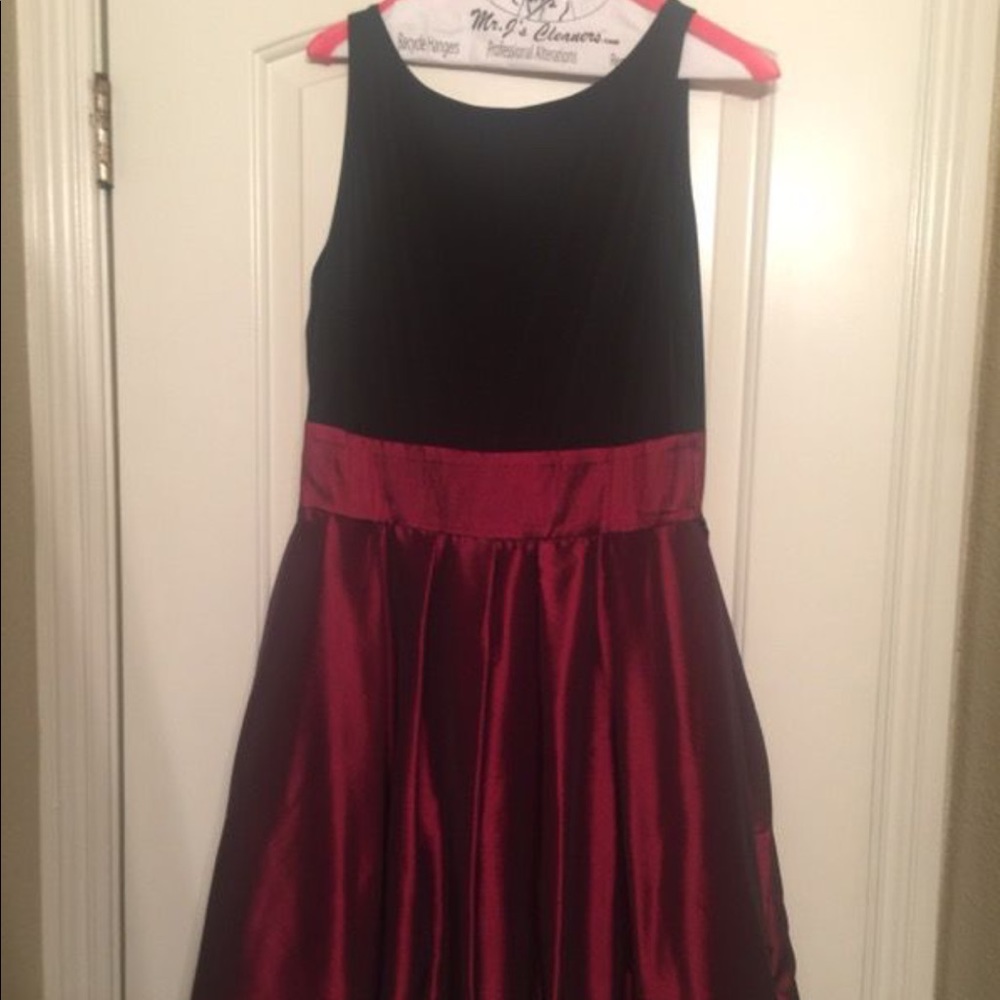 Side bow Sleeveless Dress